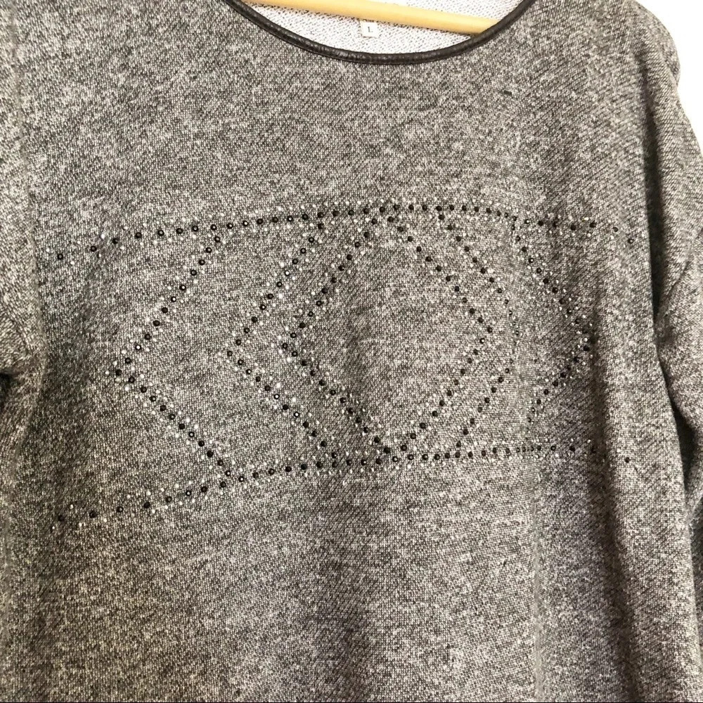 🍁 Monteau | Gray Embellished Rolled Sleeve Top - Picture 3 of 6